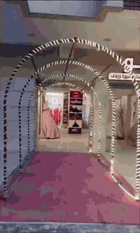 📣 سنتر كامل للبيع – فرصة ذهبية!  سنتر متكامل متخصص ببدلات الأعراس، فسا...