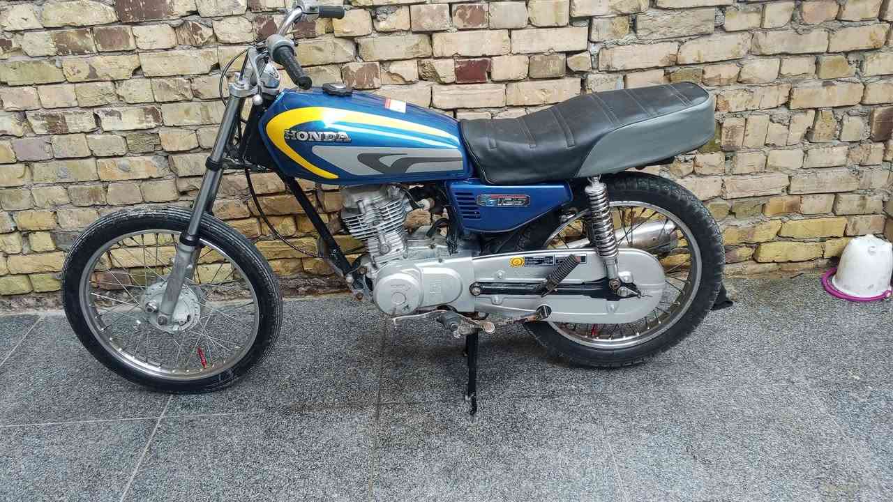 سلام عليكم دراجه للبيع مكينه نامه المكينة مفتوحه مره واحده لا تبخير ولا تنقيس ومكينه ناعمه واي صوت ما بيه الشاصي نامه الصلي الدراجه خير من الله وشلعه معدل السعره575 وبيه مجال قليل


**إذا كنت صاحب هذا الإعلان وتريد حذفه لأي سبب، رجاءا أرسل رسالة إلى الدعم الفني**