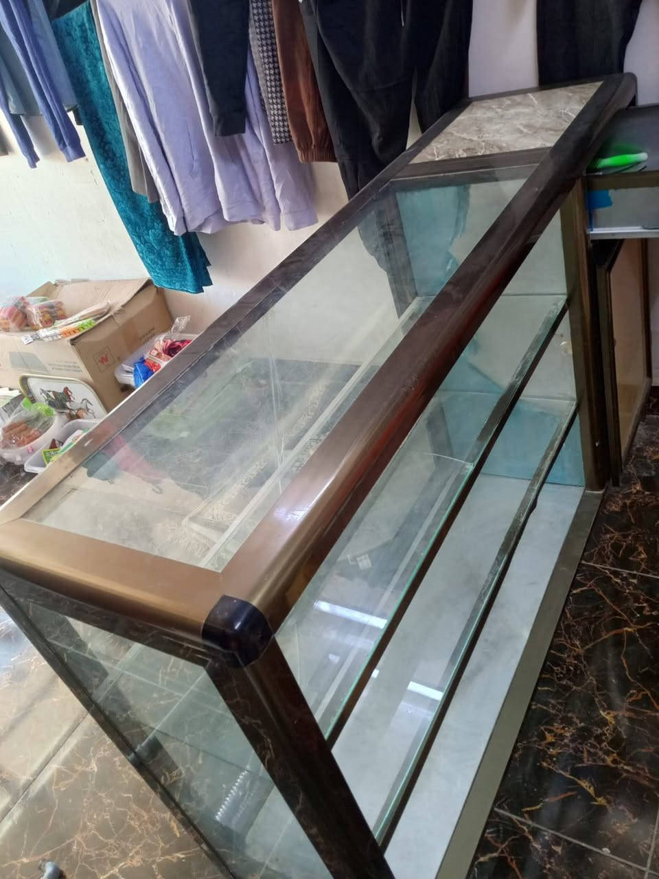 السلام عليكم باترينة عرض السعر 55 وبيهه مجال للأستفسار الاتصال علئ الرقم ***********
