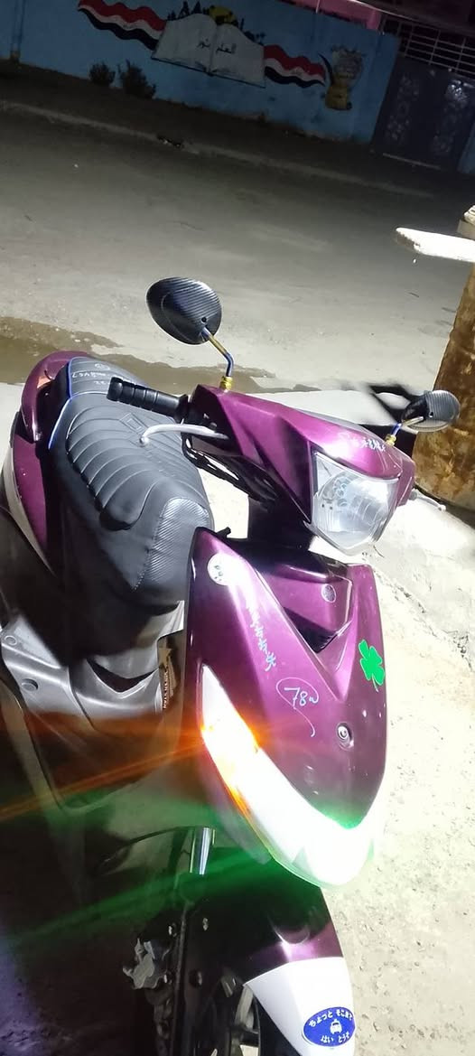 سلام عليكم دراجه جيتي ار حديث موديل 2017
مكينه بلاديه لا تبخير وتنقيص اشاير شغال كيج سرعه شغال كفرات بلادي ختم واحد طسه ناعمه عنوان الشعب شارع الصحه سعر 1300وبيه مجال شي قليل 
كشن رياضي ***********
