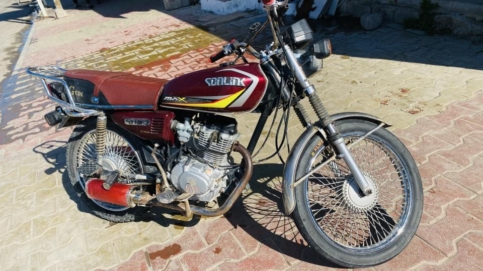 السلام عليكم..تايكر موديل 2020 شرط ما مفتوح المحرك دمعة نشاط كهربائيات كلها شغاله هورن شغال كزوز رياضي صوت قفاز التواير جدد والنضافه گدام العين السعر 400 وبي مجال الخاص مفتوح وهذا الرقم ***********
