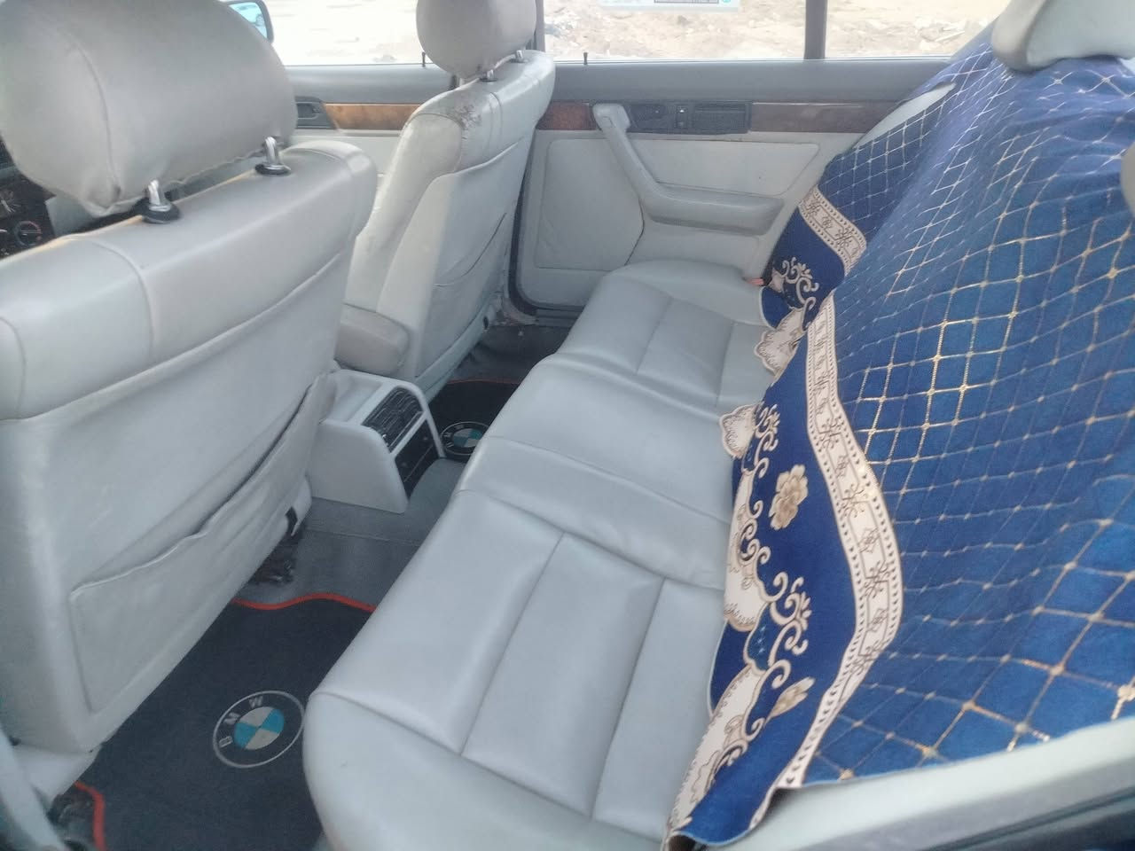 السلام عليكم بيم 525 وارد المانيا اصل رقم واسط مشروع وطني سنويه جديده لل 2029 وداخله هزه السياره بسمي  كفاله عامه  عده صبغ جماليه فقط كير مكينه حداديه تخم تأير تبريد كلهن كفاله ‏‪
السعر 65وبيه مجال مكاني واسط الكوت 
***********
***********
