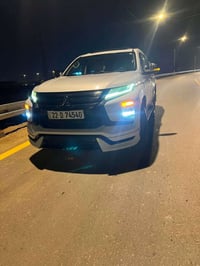 باجيرو سبورت مكفوله للبيع السعر 210وبيها مجال حك الجيه 07818830037