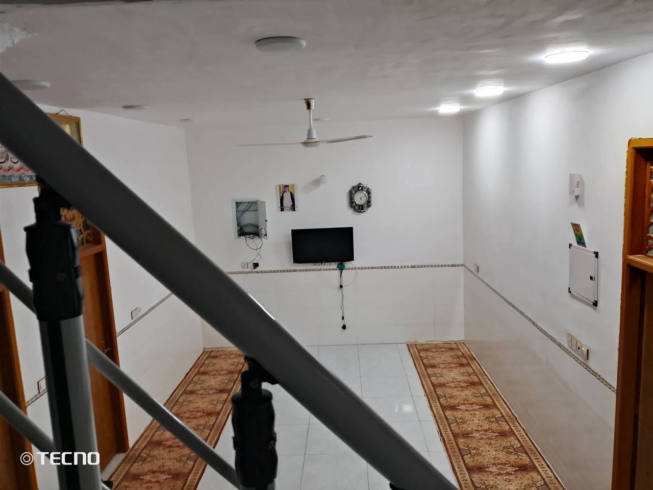 سلام عليكم
بيت للبيع

طابو زراعي سند 25 

واجهيه مساحه 200 طابوك جمهوري

بيت كامل. بناء حديث 

المكان قرب الدله
للأتصال 
***********

***********
