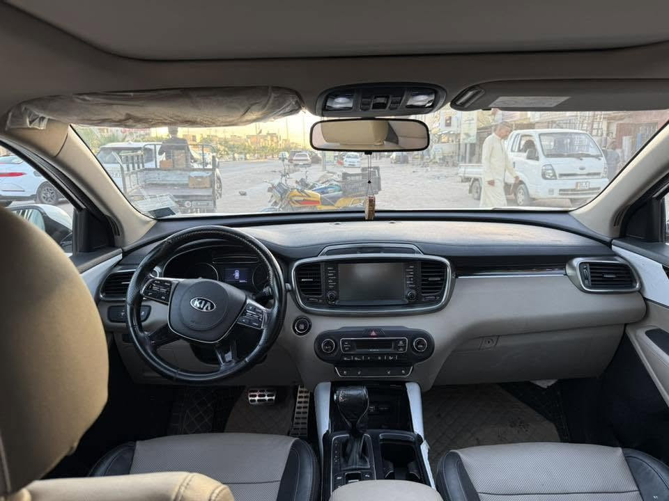 سلام عليكم للبيع 
سورنتو موديل 2020 
كفاله ماشيه 85الف حقيقي 
وارد خليجي فول بنراما فورويل 
سته سلندر 
كشن جلد 
تبريد كشنات 
جنطه كهرباء 
كامره امامي خلفي 
رقم بغداد بسمي 
السعر 255 وبيها 
مجال مكانها النجف 
استفسار
***********
