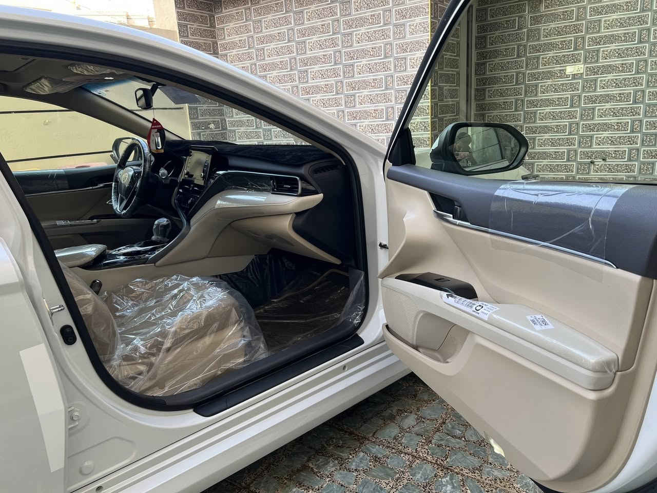 السلام عليكم ورحمة الله 
كامري موديل ٢٠٢٣ خليجي كفاله عامه 
فول مواصفات 
بعدها بحالة الشركة 
محرك ٢٥٠٠
GLS
رقم اربيل تحويل مباشر ثاني يوم 
ماشيه ٧٧ الف 
سعرها ٢٤٧ بيها مجال 
***********
