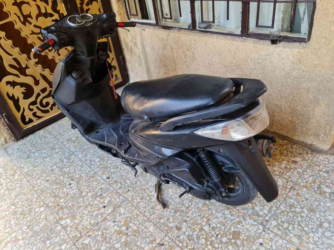السلام عليكم بيع او مراوس سكنس فحل خطين مكينة لا نضح ولا تبخير يحتاج تفيلس بيها خشونه دراجه شلعه ومعدل نشطه شوف العين ماعرف كابريتر نوزل بيها دمام يشتغل بلوتوث يحتاج ترتيبات بسيطه سعر ٤٢٥ وبيها مجال مكاني زعفرانية للاتصال واتساب ***********
