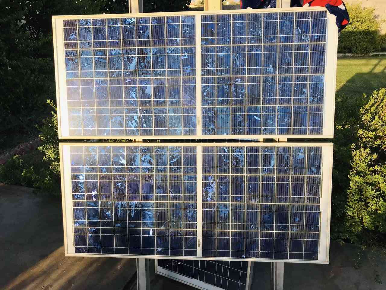 السلام عليكم ورحمه الله 

#للبيع 
اللواح شمسيه (مستخدمه )
جديده جدا 
الصور امامكم
متوفر 16لوح كامل مع ملحقاته (بدون عاكسه وبطاريه )
السعر بلي يرضي الله قيم واخذ
***********
