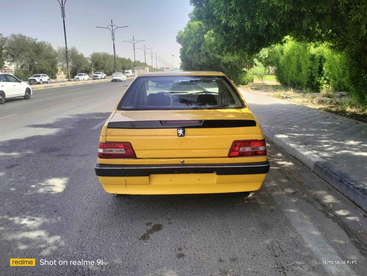 السلام عليكم 
بيجو 405 موديل 2016 بصره 
السياره خير من الله حداديه فول 
باور جديد تبريد ثلج  كهربائيات كله شغاله 
السياره مصبوغه جماليه قطرت معجون مابيها 
رقم ألماني سنويه منتهيه 
تسوي معامله وحده تحويل وتجديد 
موجده بلبصره حي الحسين الحيانيه 
السعر 40 وبيه مجال 
موبايل ***********
