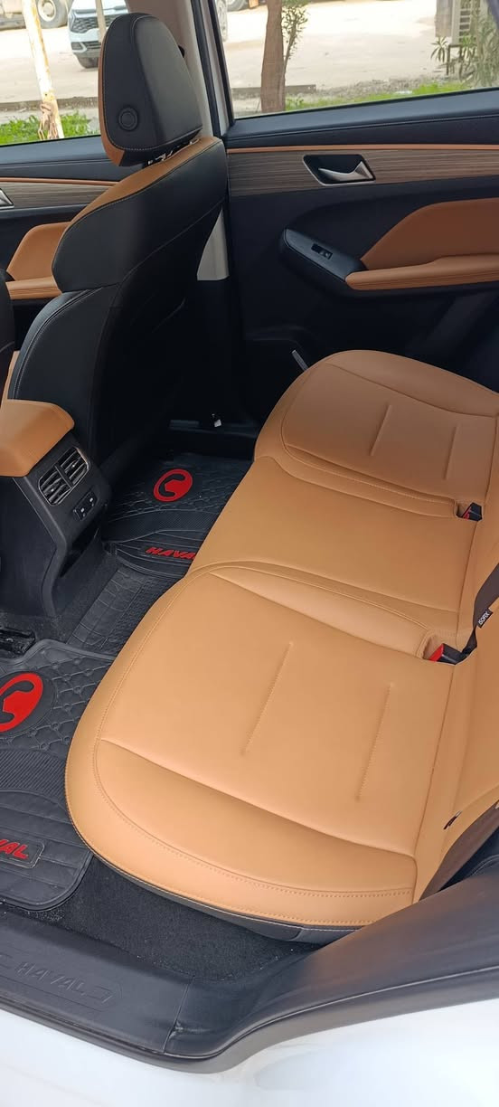 السلام عليكم .. 🌹
هافال جوليان2025 سياره مستلمها من الشركه 
( كفاله عامه ) 
فول مواصفات 
1_ اشاره ترحيب 
2_ كامرا 360 دورات
3_ اشاير مري 
4_حساسات امامي خلفي 
5_ سايد بريك كهربائي 
6_تحديد مسار 
7_ مانع تصادم 
8_ تدفئه + تبريد كشنات 
9_ كشنات جلد 
وبيها مواصفات كُلش هواي معروفه السياره بمواصفاتها 
ماشي 6000
السعر 27مليون وبيها مجال 
العنوان بغداد 

رقم الهاتف : ***********
