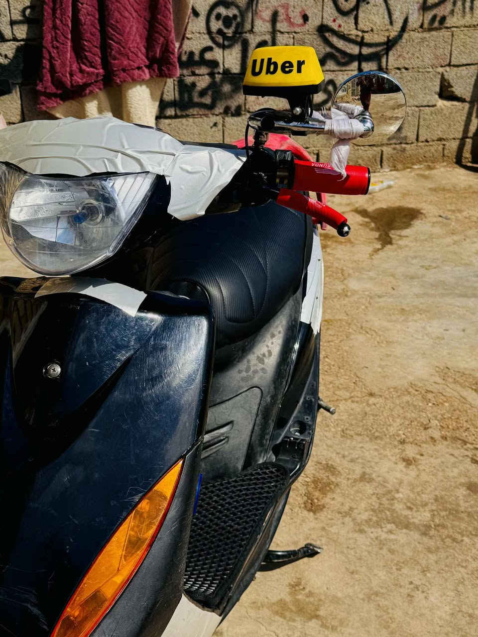 السلام عليكم
دراجه ماكس للبيع

بوشه 49 بلادي

عليها تزويد خارجي فقط 

1دبلات كدام رياضي وخلفي رياضي نفخ 

المكان واسط مركز المدينة 

للاستفسار الاتصال على الرقم 

***********8
