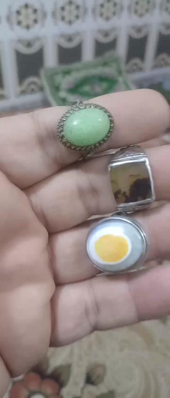 يا الله السلام عليكم هذا المحابس للبيع كادته عنواني بغداد ***********
