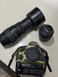 كاميرا كانون  1300D كاميرا بنظافة 90‎%‎ جديدة استخدامها فقط مناسبات وس...