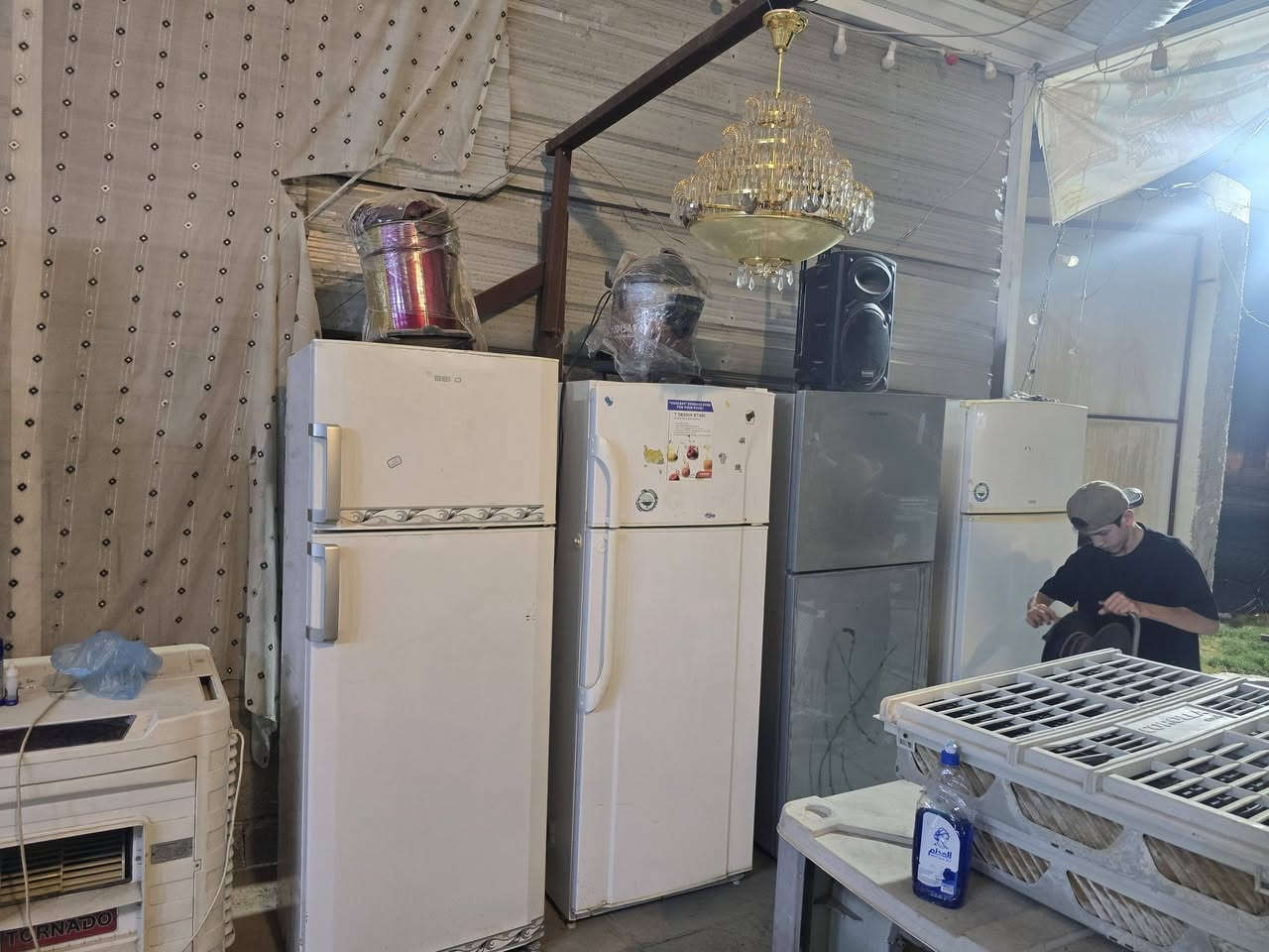 اللهم صل على محمد وآل محمد
وصلت بضاعه منزليه (باله دبي) عنوان ميسان حي الوحده السلاميه مقابل مكتب الغاز مبايل (***********)
