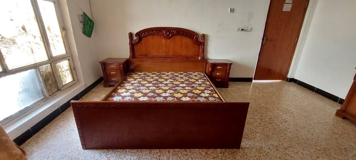 السلام عليكم غرفه اخشاب صاج للبيع عراقي فول جديد السعر مليون و 600 تفاصيل أكثر اتصال ***********
