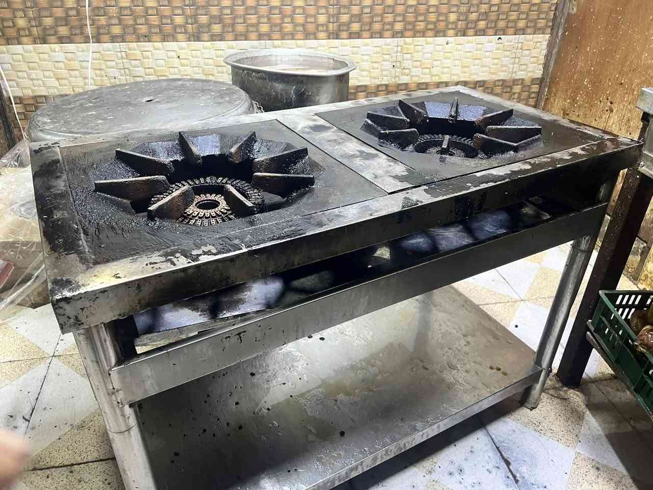 طباخ تركي مستخدم نضافه 80بالميه نهايته 200 الف ايفدك راسلني مايفيدك اغبر المنشور  رقمي‭0771 740 1066‬
