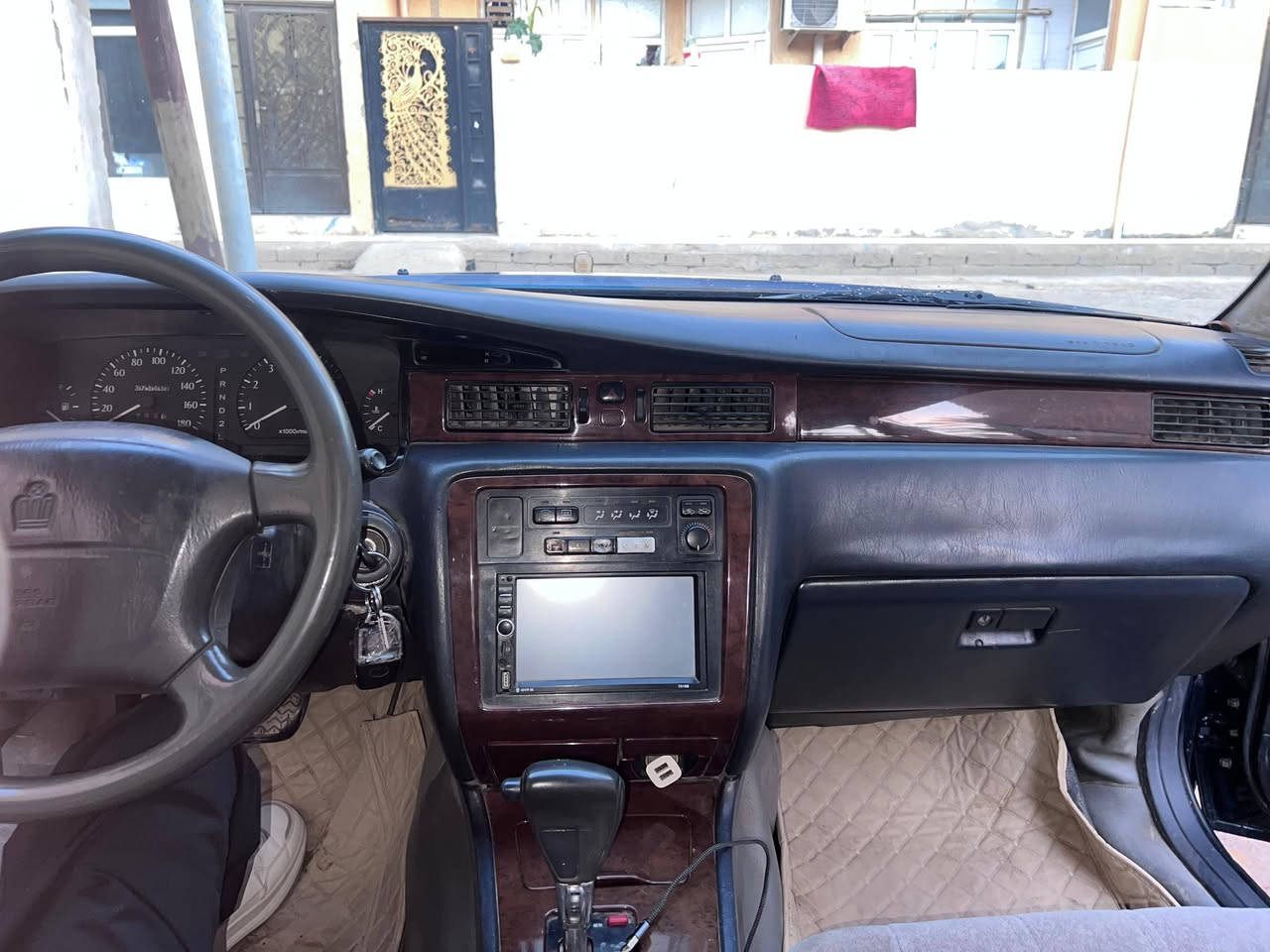 للبيع سوبر كراون راس الثور بلادي مكينه جديدة 2400vvt السنويه بأسمي تحويل ثاني يوم ضربة بل جامرلغ الخلفي فقط السعر 75بيه مجال بسيط عنواني ديالى بعقوبة رقمي ***********
