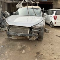 توسان وارد امريكي موديل 21رقم اربيل صار بيه حادث ابيعه على حادثه سيارة...