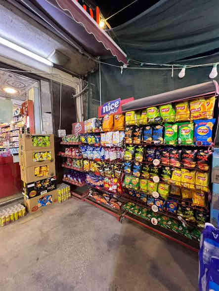 اسواق للبيع 
العنوان بغداد السيديه 
تحتوي على : براد عامودي عدد 8 
براد كولا ثلاثي ، براد بيبسي ثلاثي شركات
مجمده عدد 7 
ميز كاشير حديث 
سبلت عدد 2 انڤيرتر ميديا ثنين طن اصدار 2025
رفوف جاهزه 
منظومة كاميرات 
الموقع ركن على شارع عام دخول منطقه 
السعر ع الخاص 
للأسفسار ***********
