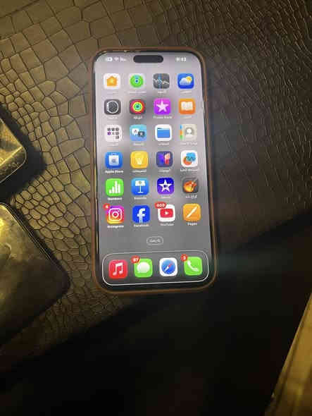 السلام عليكم 
ايفون 16برو ماكس
بطاريه 99 جهاز نضافه كلش حلوه على ايدي اشتريته جديد بعده بل ضمان كامل ملحقاته كارتونه لون صحراوي المرغوب (مكان نجف )
***********
السعر 1450 وبي مجال
