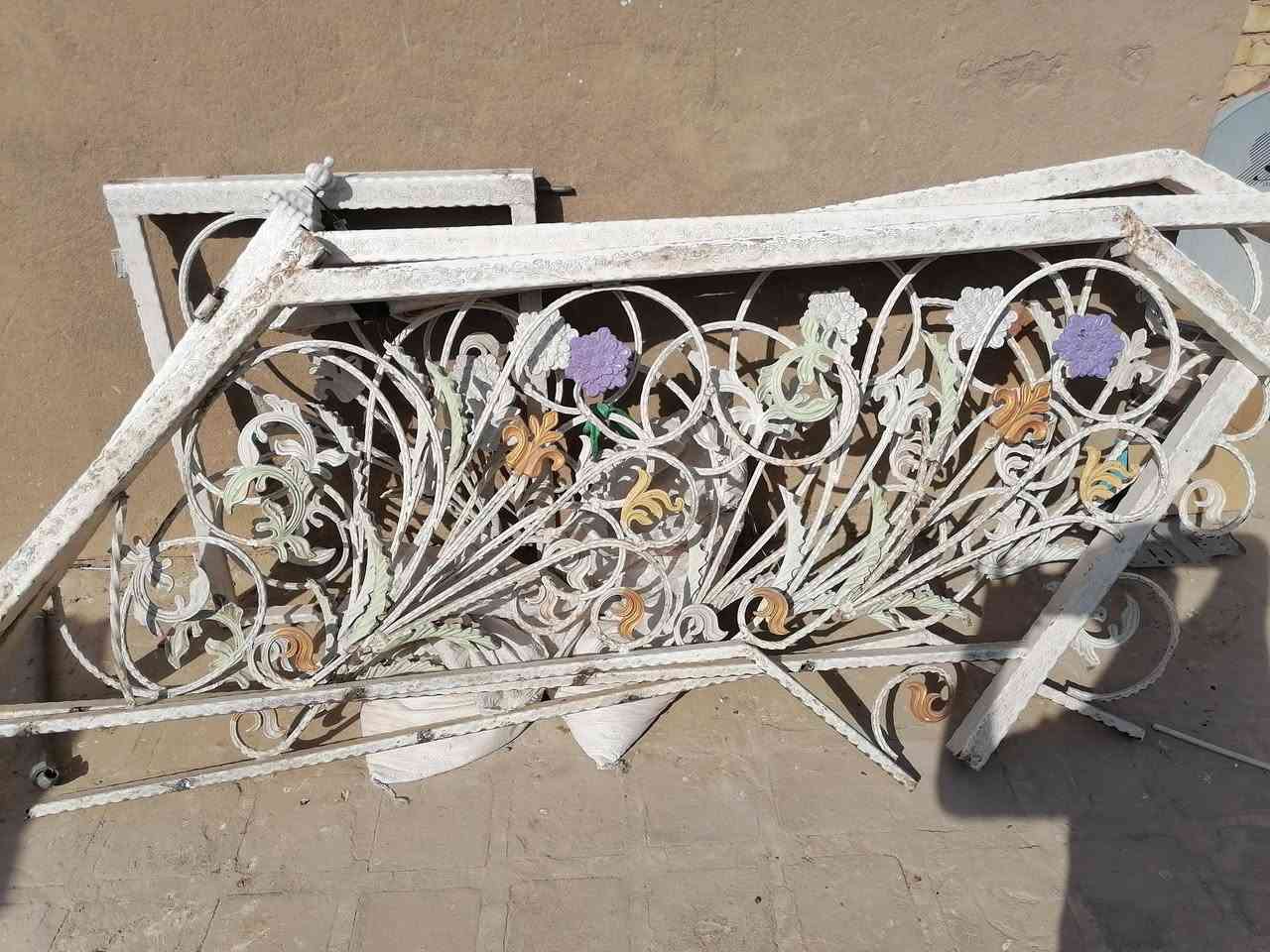 السلام عليكم من رخصت صاحب لكروب متاح محجر حديد نقش نصيف جدآ 3كلبات مع محجر لبيتونه وباب صعود لدرج كامل مع باب مدخل كامله لعنوان بابل لساحي محلة الدولاب *********** انتصل أو واتساب متوفر
