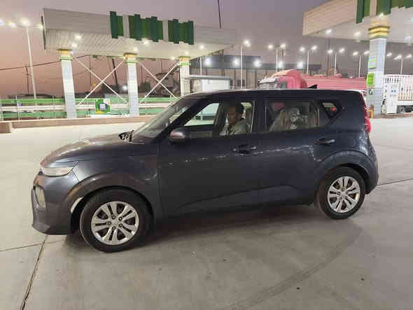 السلام عليكم*********** كيا صول ٢٠٢٠مكينة٢٠٠٠دوش غازالتبريدومي الراديترمال امريكة بعدة بيهة صدرامامي خلفي وتخم تايرجديدحادثهة جاملغ جهت السايق مبدل وصار عندي شخطين باالعراق وصبغتهن وكل شيء موضح بلمنشورماشية٦٥السيارةقفلهة١٢٥مكاني البلديات
