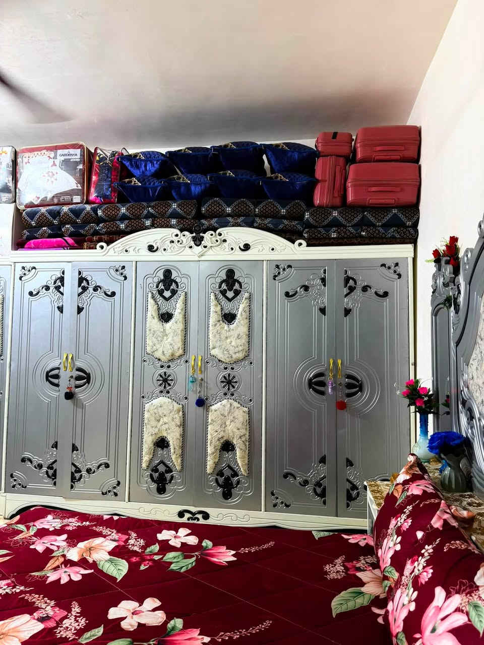 سلام عليكم قرفه اخشاب للبيع صاج عراقي الثقيل قرفه نضيفه صارلها اقل من شهر من اخذتها وسعرها مناسب اني مآخذها ب مليون ونص أريدها ب 800وبيها مجال مكاني تكريت الديوم ***********
