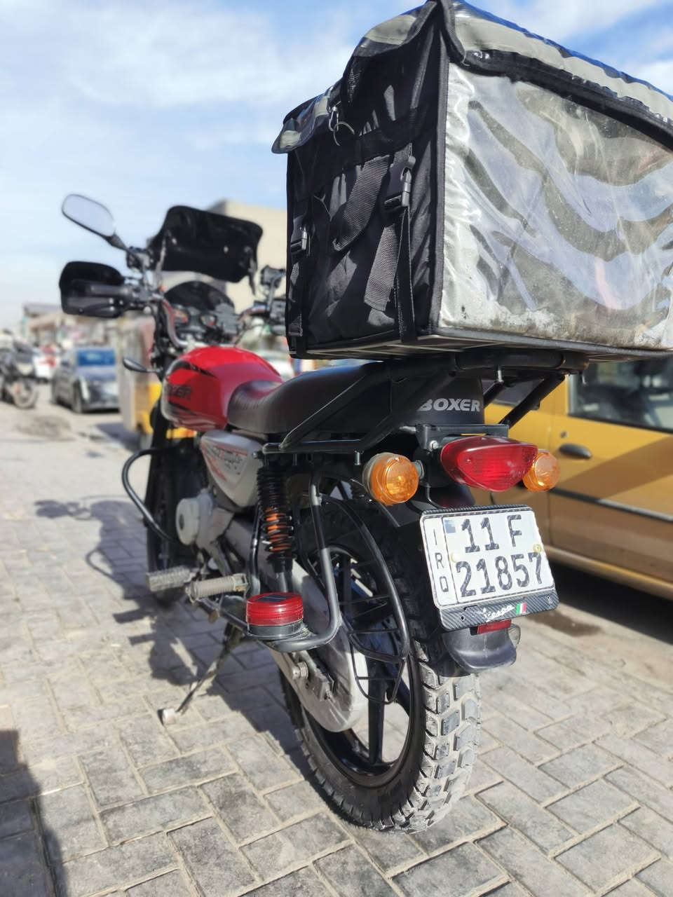 بوكسر مرقم بغداد تحويل ثاني يوم
ماشيه ١٠,٠٠٠
السعر ٢٠٠٠,٥٠٠ مليونين ونص 
ماكاني بغداد البياع حي الاعلام 
***********
