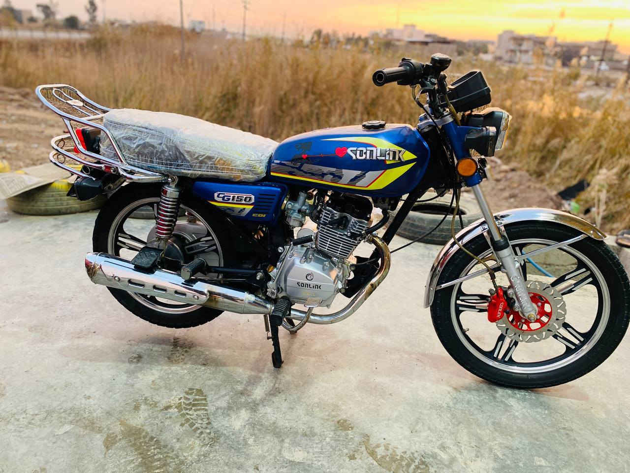 دراجه سيفان موديل 23 دراجه كلها شغاله مكينه مامفتوحه للبيع السعر 500 وبيها مجال بسيط عنواني ديالى ناحيه هبهب رقمي ***********
