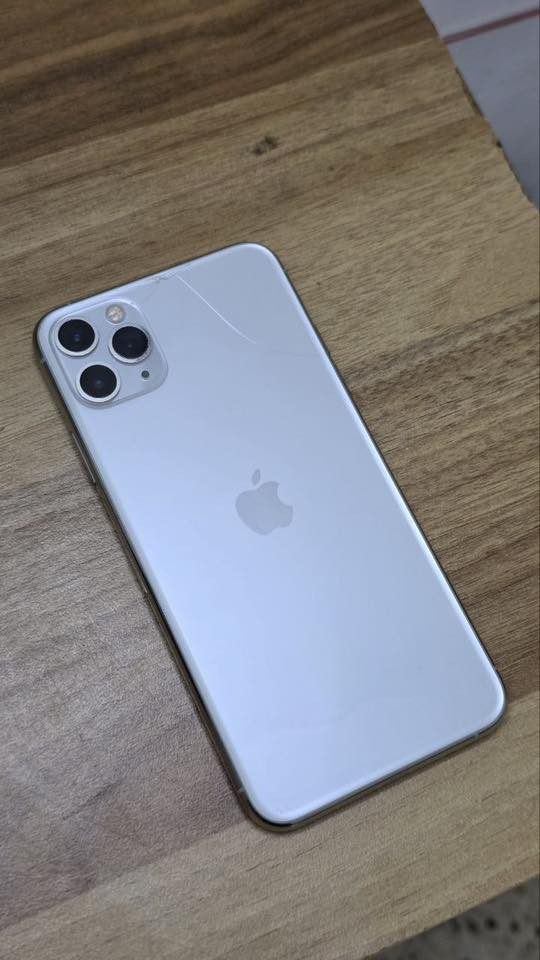 سلام عليكم 11 برو ماكس جهاز وتر ما مفتوح فقط فيس أيدي واكف و هذا الفطر بالظهر ما مأثر الجهاز نضيف كلش السعر 250 وهذا الرقم فقط واتساب ***********
