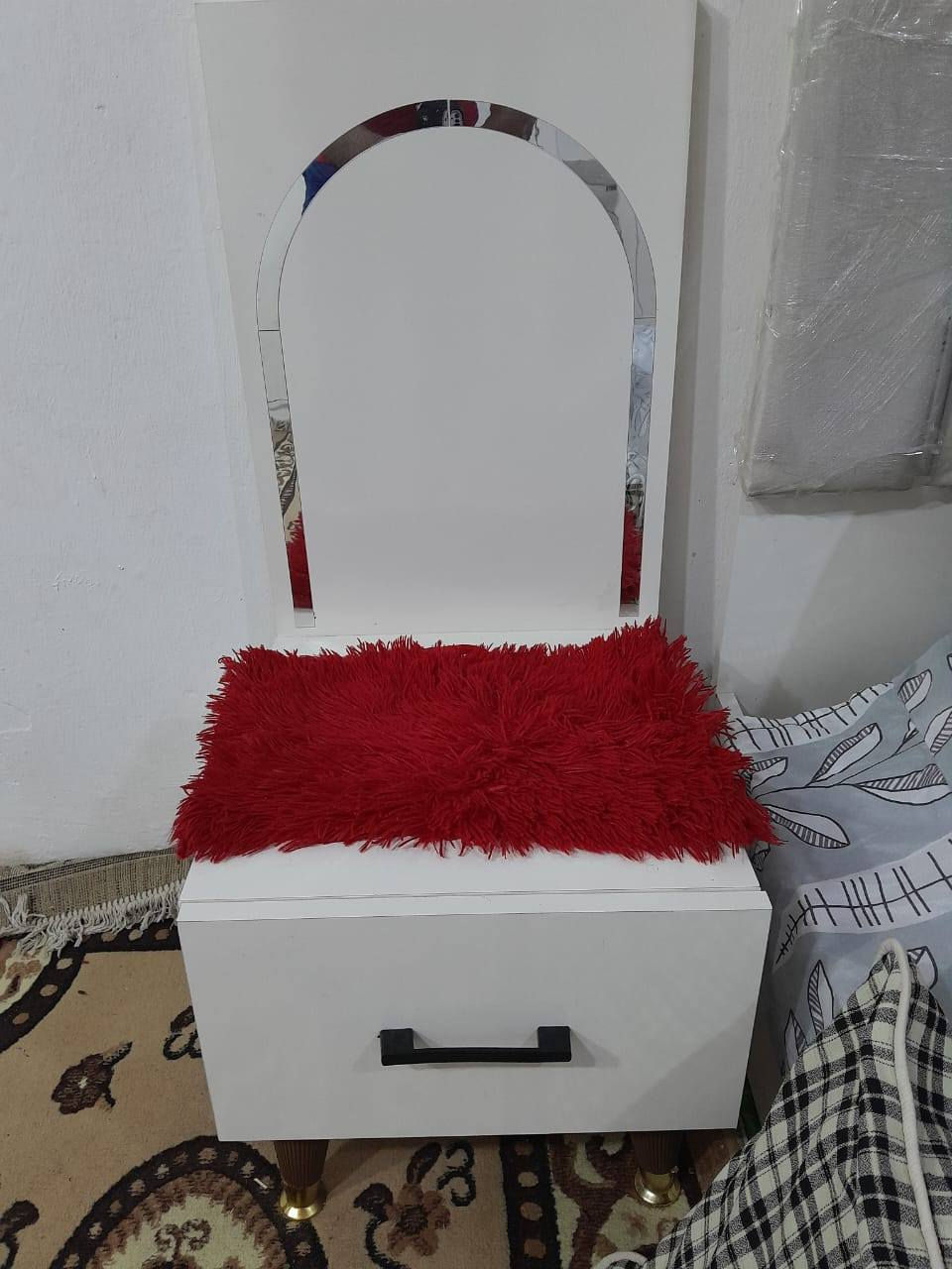 سلام عليكم غرفة أخشاب تركية جديدة استخدامها شهرين اشتريتها ب600 واريدها ب500 وبيها مجال
للاستفسار واتساب ***********
