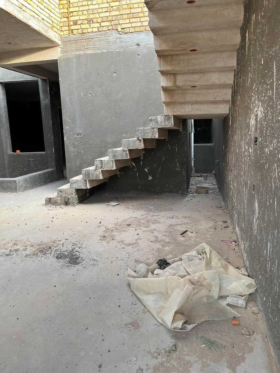 اعلان 
هيكل للبيع /السماوه 

بيت للبيع واصل تشطيب بالشراكيه الثالثه مساحه 200 م مطلوب إسكان#(57)بناء درجه اولى وخريطه مرتبه السعر الكلي #{115}التسديد# ٣٤٨ رقم العقار ٨١٣ غرفتين وصاله واستقبال ومطبخ وصحيات دخليه وخارجية للاستفسار مراسلة الصفحة او على الرقم 
 ***********
 ‭0782 433 8552‬مكتب الوطن للعقارات 
بإداره عباس ابو حسن 

ملاحظة مستعدون لأستقبال كافة العروض العقارية
