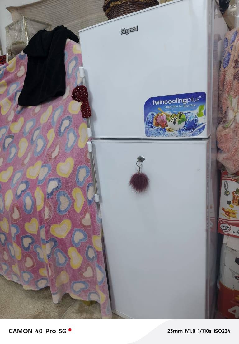 ثلاجه البيع نضيفه كلش مكانه حله سياحي الاستفسار عل خاص لو واتساب ***********
