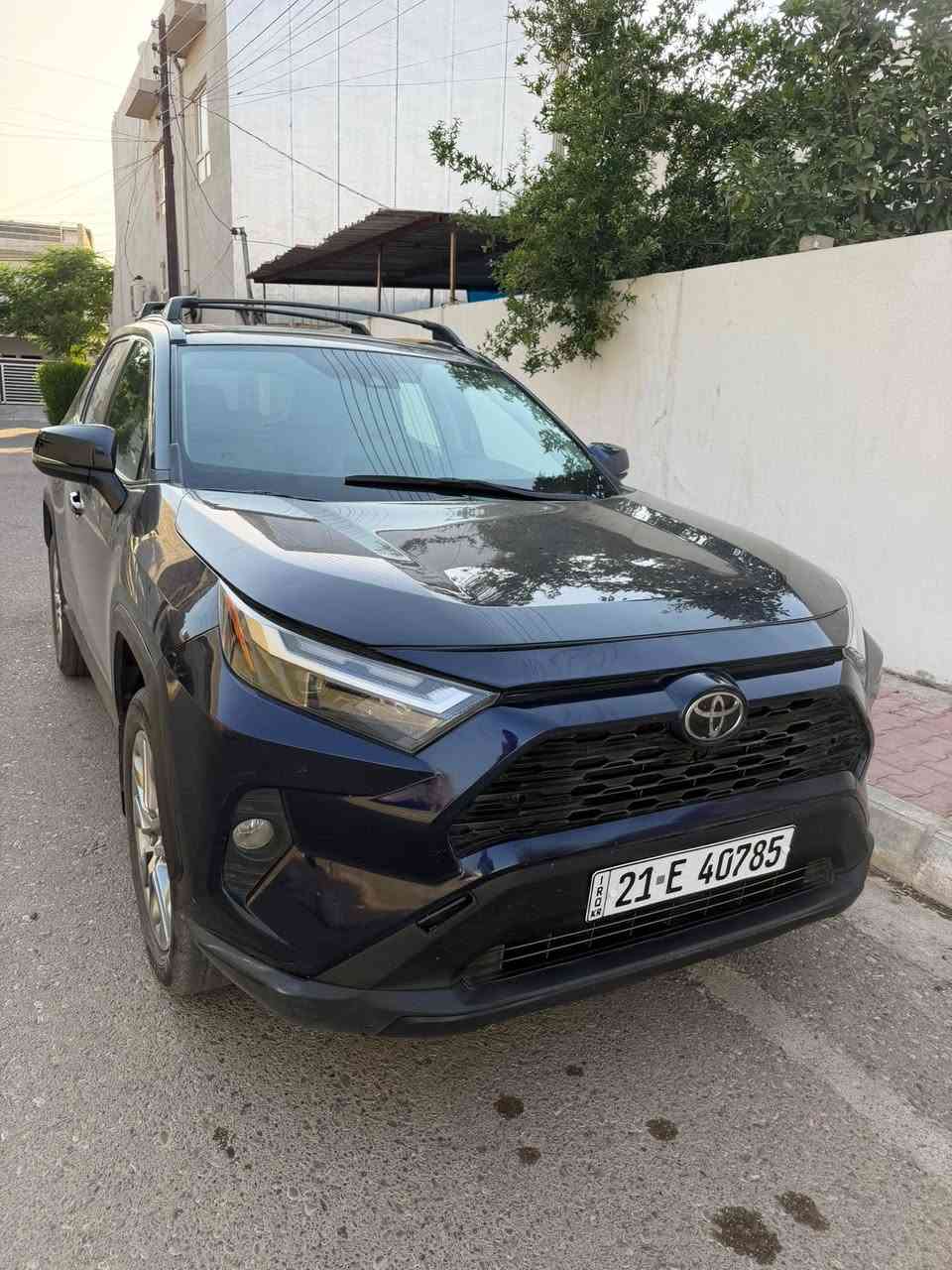 للبيع الشراي يتصل راف فور 2023 xle بريمي يعني اعلى فئة ومواصفات السيارة مفوله مواصفات فوووول فووول 

بيها جاملغ مبدل بلادي وبونيد صبغ ومعجون 
والجاملغ الثاني مبدل هم بلادي بدون ضرر فقط بي شخط ومبدل للجمالية فقط سونار موجود 

الشراي يتصل 
***********
