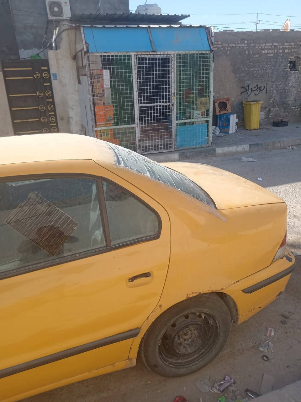 سلام عليكم سمند موديل ١١ سنويه ل ٢٨ مصفره هيه وغرامات كمينته كايمه يرادله تجفيت التبريد شغال تخم تاير جديد حداديه حلوه كيره نضيف سياره ما بيه ضربه مكفوله من الضربه خياسات كلش قليله مكان السياره البصره الكزيزه السعر ١٦ وبيه مجال قليل كلش ***********
