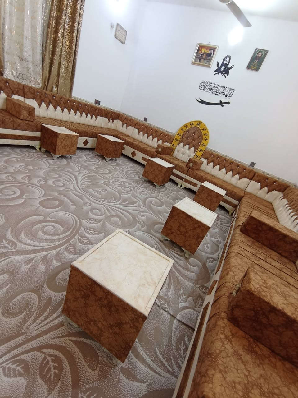 اللهم صلي على محمد وال محمد 
تم التسليم 
تخم ديوان للاخ ابو علي
من الناصريه
ال ازيرج/ ال ابو حبيل
مع منبر مجاناً 
مع طبلات اوالتكيات
شغل تفصال درجه اولى اوضمان
بيع او مرواس أو تبديل 
نشتري قنفات
أو نشتغل تفصال كل الموديلات
اشعندك أثاث للبيع نشتري
تخم 
طبلات 
جلسه عربيه 
جرابي نفر
دزهن خاص او واتساب 
مكاني ناصرية الغراف طريق ال سهلان منطقه العميرات 
***********
انظم للكروب ادخل على الرابط
https://www.facebook.com/groups/490367711756252/?ref=share_group_link
