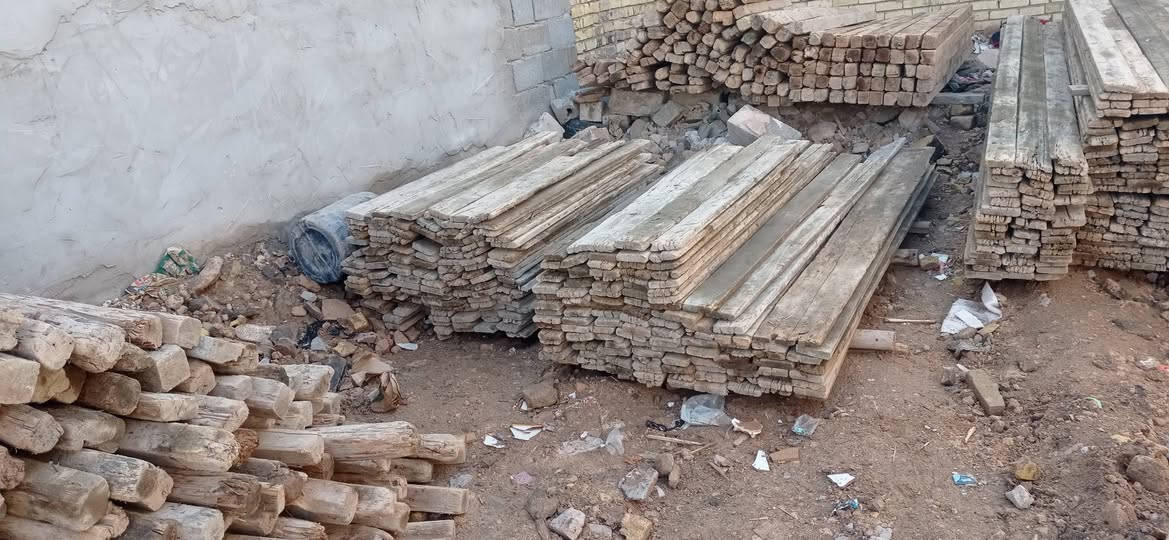 قالب خشب للبيع مع مقاصير وناعم هل موجود ***********
