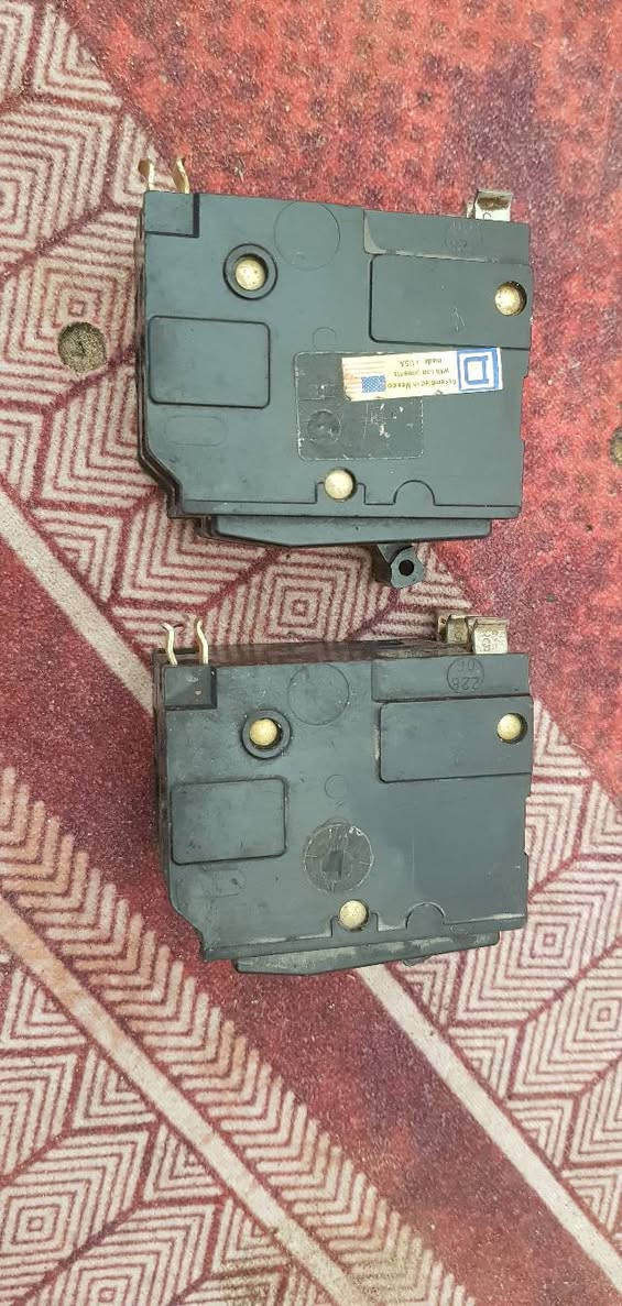 السلام عليكم اخوان متاح للبيع ٣٠ الف يوجد توصيل


**إذا كنت صاحب هذا الإعلان وتريد حذفه لأي سبب، رجاءا أرسل رسالة إلى الدعم الفني**