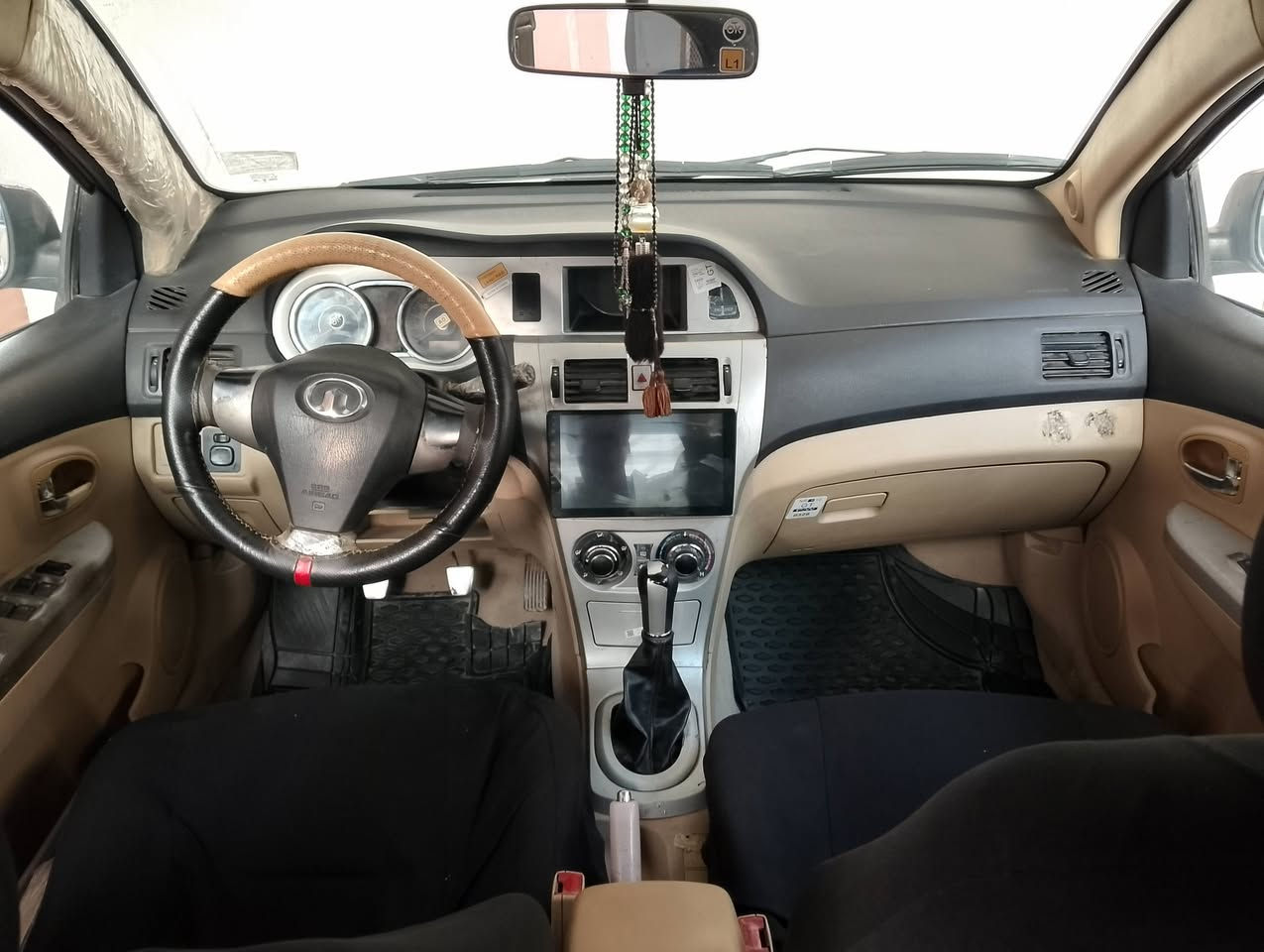 سلام عليكم
كريت ويل موديل 13 سنوي بسمي رقم دولي واسط مشروع وطني الضرر فقط جاملغ امامي ايمن سعر 55 بي مجال
مكاني كركوك ***********
