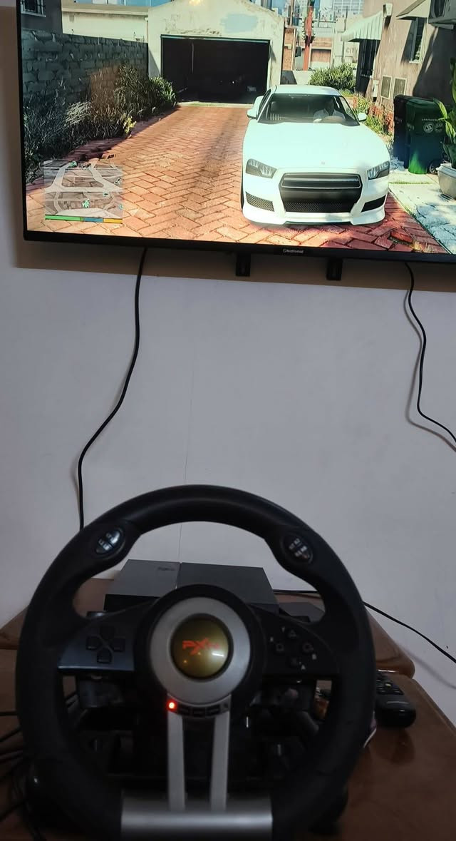 سلام عليكم بلي 4 سلم نص تيره  اونلاين بي شتراك شهرين بلس ما مفتوح ويه دركسون كير اوتو ويه يدات 2 اصليات جهاز اي خلل مابي بس تنظيف تنظفه سعره ٢٥٠وبي مجال  مكاني نجف حي ميسان رقمي ***********
