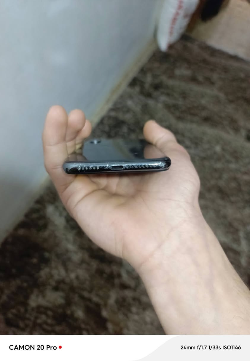 اكس عادي
كامره خلفيه شغل وا كامره الاماميه فلته 
ذاكره 64
بطاريه 100
سيم شغل 
الجهازي ابدل بطاريه وا شاشه 
الجهازي مال بنت يعني ما متعبته 
سعره 95 وا بي مجال قليل


**إذا كنت صاحب هذا الإعلان وتريد حذفه لأي سبب، رجاءا أرسل رسالة إلى الدعم الفني**