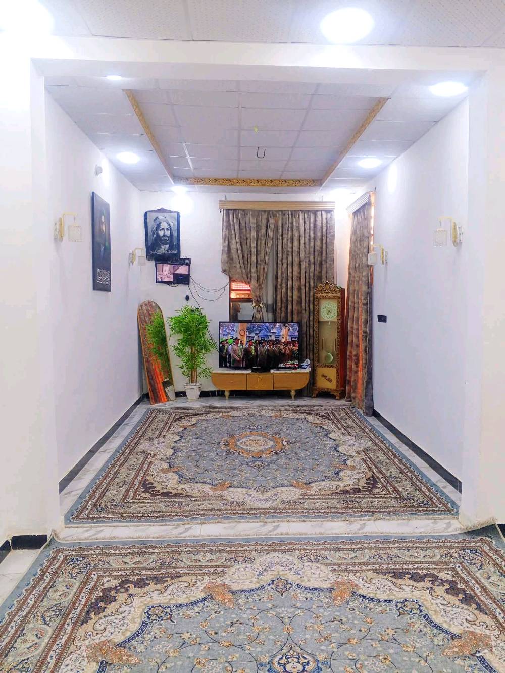 ‏(🧿بيت للبيع طابو صرف🧿)
‏✅مساحة 100 متر 
‏✅مكانه نجف مجمع بيتي مقابيل مجمع لميرات 
‏———————————————طابق واحد
‏جميع لخدمات متوفرء 
‏✅ماي كهرباء مدارس 
‏يتكون صاله ستقبال مطبخ غرفه صحيات طابوك جمهوري صب كونكريت 
‏——————————————
‏سند بسم المالك 
‏ابسعر مناسب 
‏باقي التفاصيل