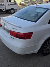 للبيع سوناته امريكي موديل ٢٠١٠ محرك ٢٤٠٠ دوش  صبغ قطعتين بيه تكشير واض...