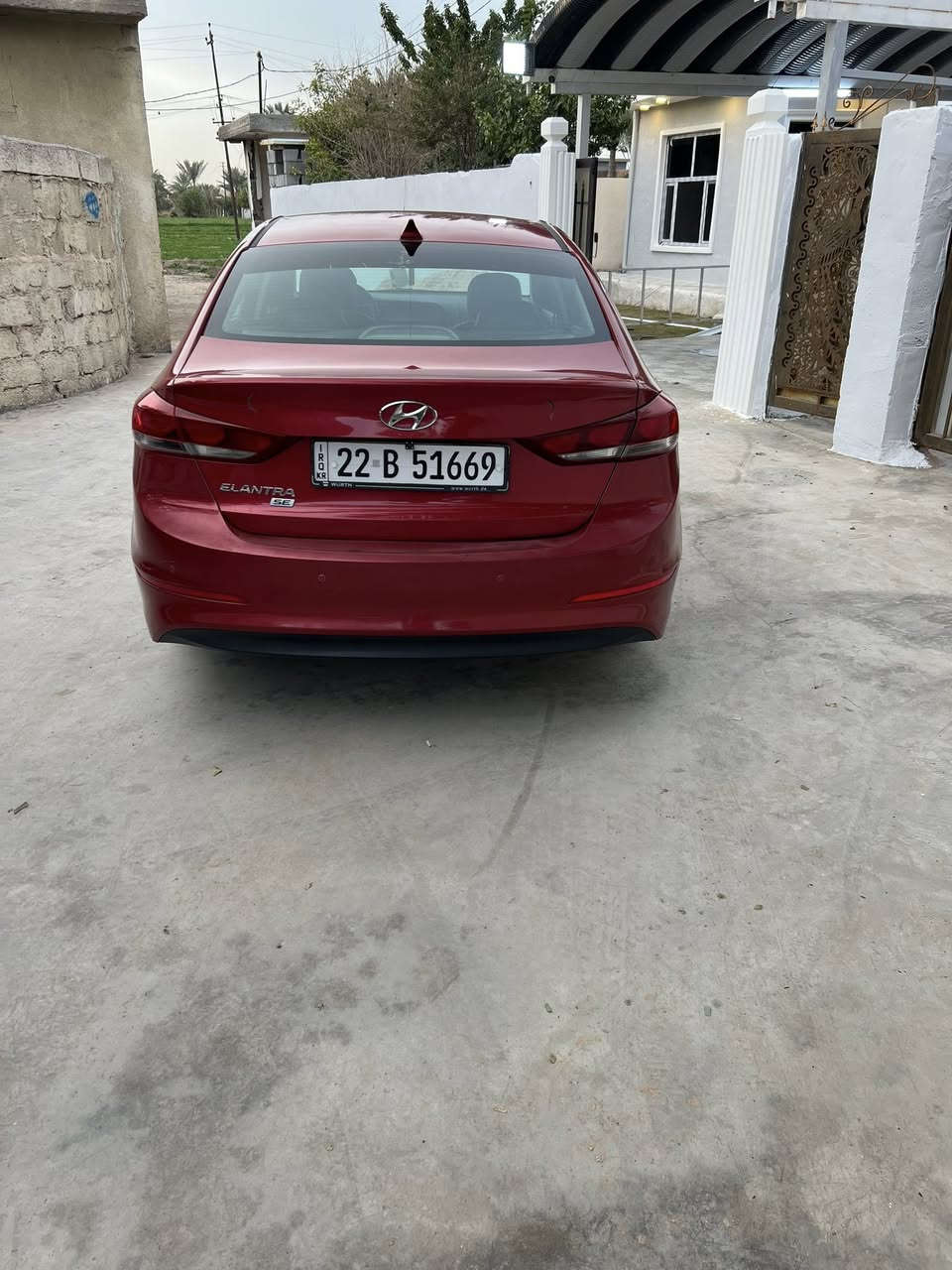 السلام عليكم
النترا موديل. 2017 
وارد أمريكي 
حادثها باب الخلفي 
بيها سونار  
رقم اربيل. هزه جديد 
تحويل مباشر. او وكالة 
سياره برغي مانقص بيها 
السعر. 120 $ بيها مجال بسيط 
العنوان. بغداد جسر ديالي 
 ***********.  وتساب
