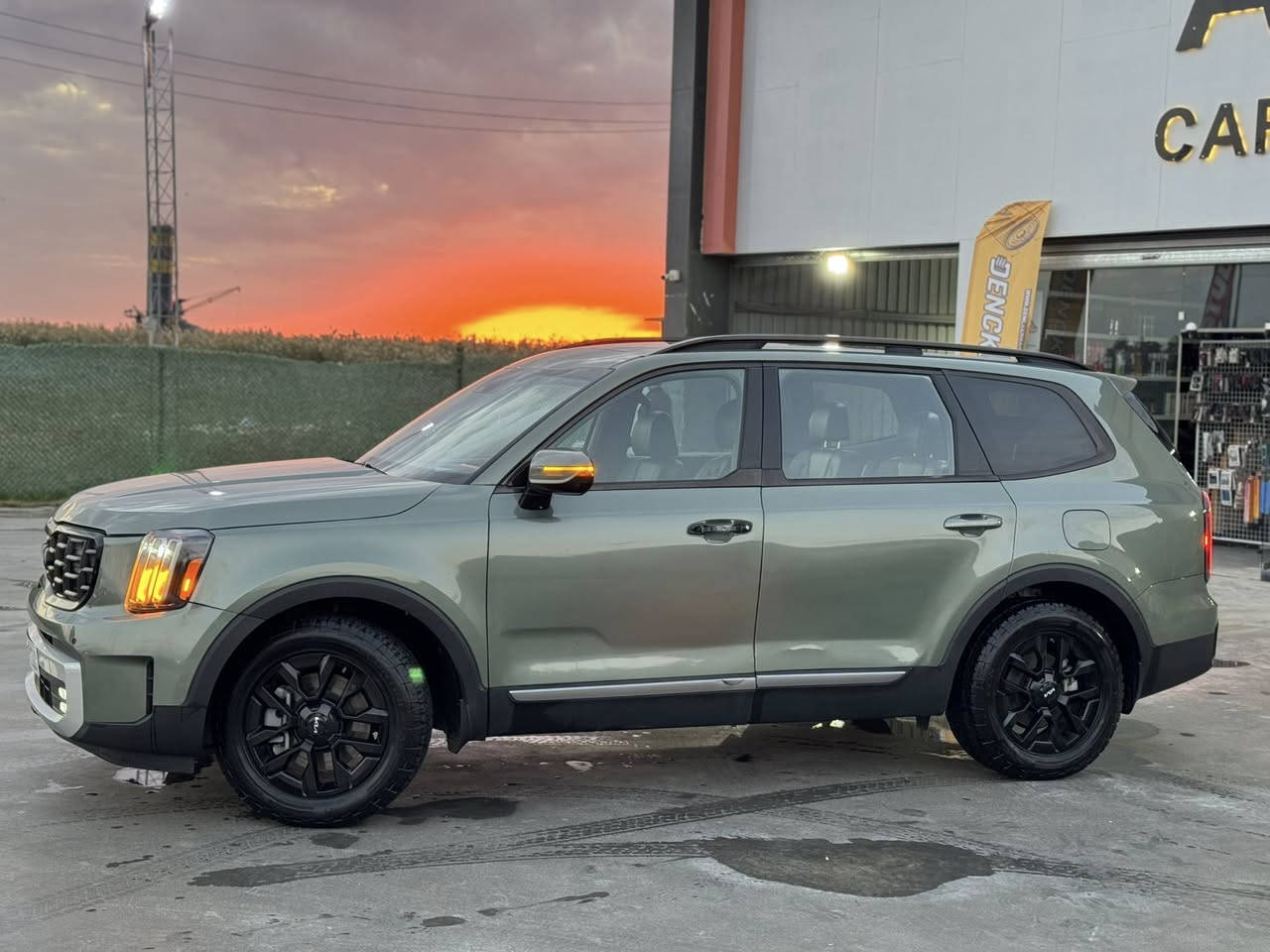 بسم الله الرحمن الرحيم
السلام عليكم كيا تيلورايد2023 Sx Xline وارد امريكي

Kia Telluride SX XLINE 2023 3.8L

المسافه المقطوعه : 57000الف كيلو متر 

          حجم المكينه : 3800    V6

                      الضرر : موضح بالصور 

خمس انضمه للقياده 
   

#الموصفات 

1. شاشه 

2. كامرا

3.لايتات لد

4. بصمه 

5. كشنات جلد 

6. هندبريك بصمه 

7. رادار تحديد مسار

8. رادارات 360

9.فور ويل 

10. اوتو ستوب

11. حساسات خلفي امامي

12.اوتو هولد 

13. اشاير بالمري 

14.بكلايت لد

15. نظام ايكو + نظام تزحلق

16. فتحتين

17. هيترات بالكشنات حار بارد

18.كامرات 360

19.كامرا بالمرايا

20.بردات خلفيه

21.سبعه راكب

22.كشن السايق ميمري

23.كشنات خلفيه كهرباء

24.ويل كب بلاك

25.كشافات 

فول مواصفات 1/1 جاهزه مرقم بغداد 

#السعر 275 وبيهه مجال بسيط  

تفاصيل اكثر هذا رقم ***********

مكان السياره  كربلاء الحسينيه
