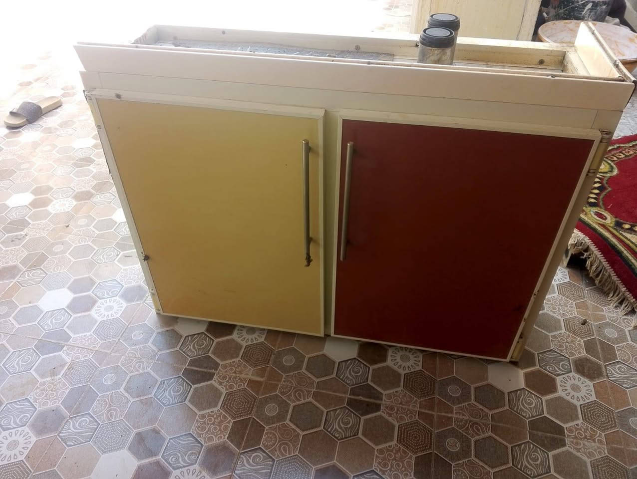 سنك نظيف مرمر البيع ملحك وحده لبيع بابين سعره ٢٥ خيمه مل أطفال لوحده ب١٠ مكلفه بنشر مكانهم حي الحكيم  يم افران مرتضئ الاتصال ***********
