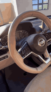 سلام عليكم نيسان التمه البيع موديل ٢٠٢٠ sL ماحاجه احجي موصفات البيه ضرر قطعتين صبق خارج العراق سعر ١٥٠ ورقه مكان رمادي ***********
