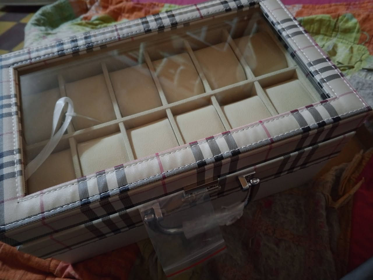 صندوق ساعات يأخذ 12 خانه جديد سعره 30 مع توصيل خاص موجود


**إذا كنت صاحب هذا الإعلان وتريد حذفه لأي سبب، رجاءا أرسل رسالة إلى الدعم الفني**