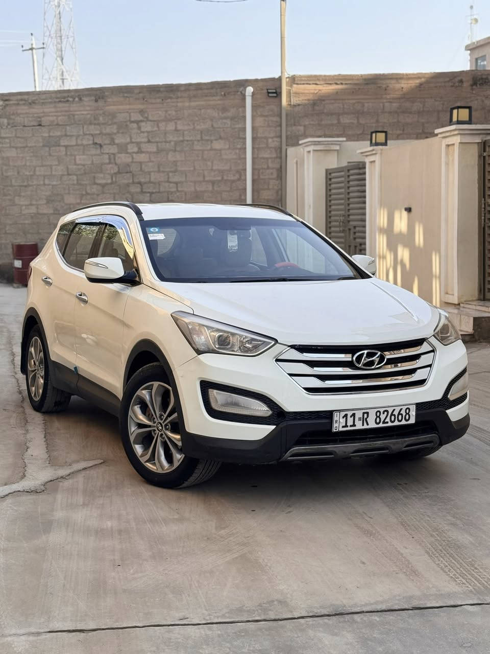 السلام عليكم سنتافي سبورت خليجي موديل 2014 
رقم بغداد دولي باسمي تحويل مباشر هزة جديدة
6سلندر(3300)
7 راكب
دفع رباعي
مري شفط
اشاير بالمري
كشن جلد
كشن كهرباء
كامرة خلفية
حساسات
شاشة كبيرة
سويچ
لايت زينون
بك لايت LED 
ويل كروم
السيارة بالواقع احلى من الصور دينار متصرف عليها
كير ومكينة مكفول على وضع الشركة
ماشية 170 الف كيلومتر
بيها صبغ جاملغ امامي وشبر بالجنطة فقط
سونار مرفق مع الصور
السعر 159 مكاني بعقوبة للاستفسار ‭٠٧٧٢ ٩٠٤ ٨٢٧٩‬
