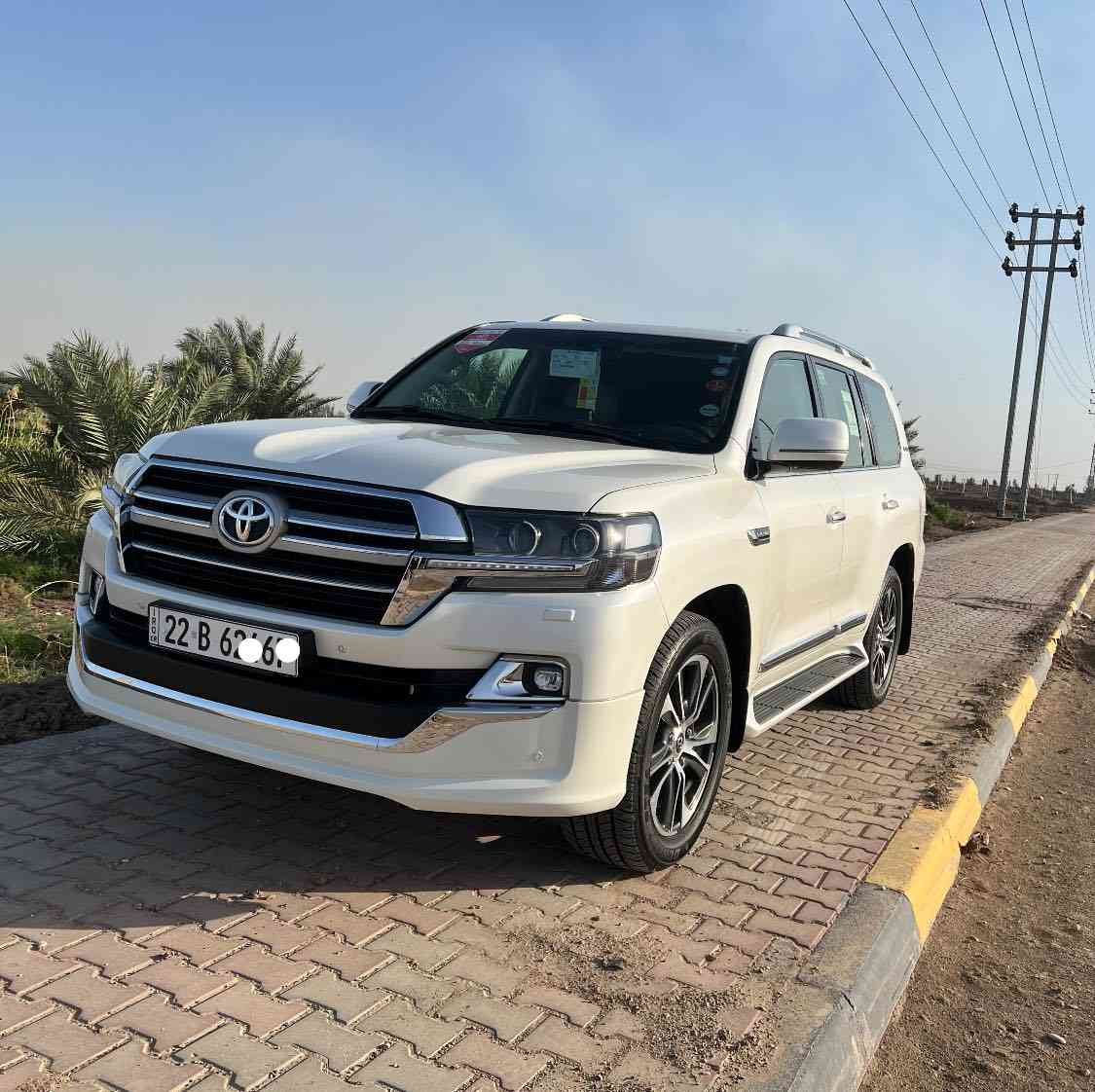 سلام عليكم
للبيع لاندكروز 2020
ساز اصل
V6
كفالة عامة 
رقم اربيل جديد تحويل أو وكاله 
العنوان واسط قضاء الزبيديه 
***********
